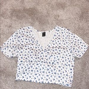 white flower top